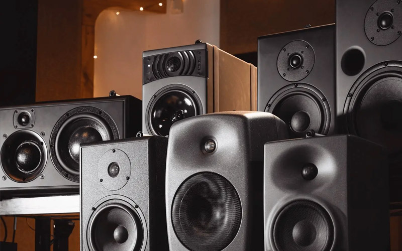 What factors determine the quality of speaker equipment?